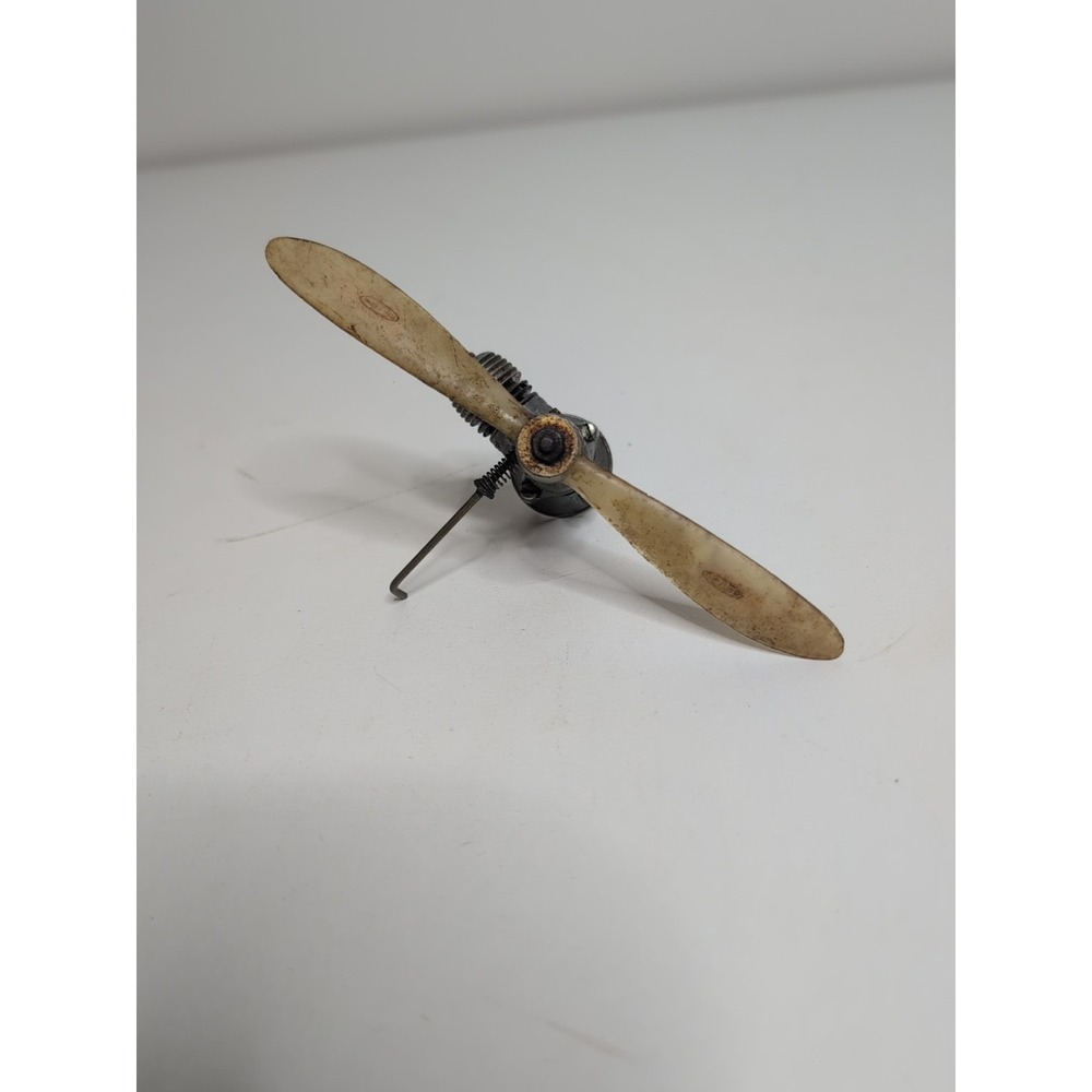 VINTAGE WASP 049 MODEL AIRPLANE ENGINE W/ SPINNER AND Top Flite PORPELLER